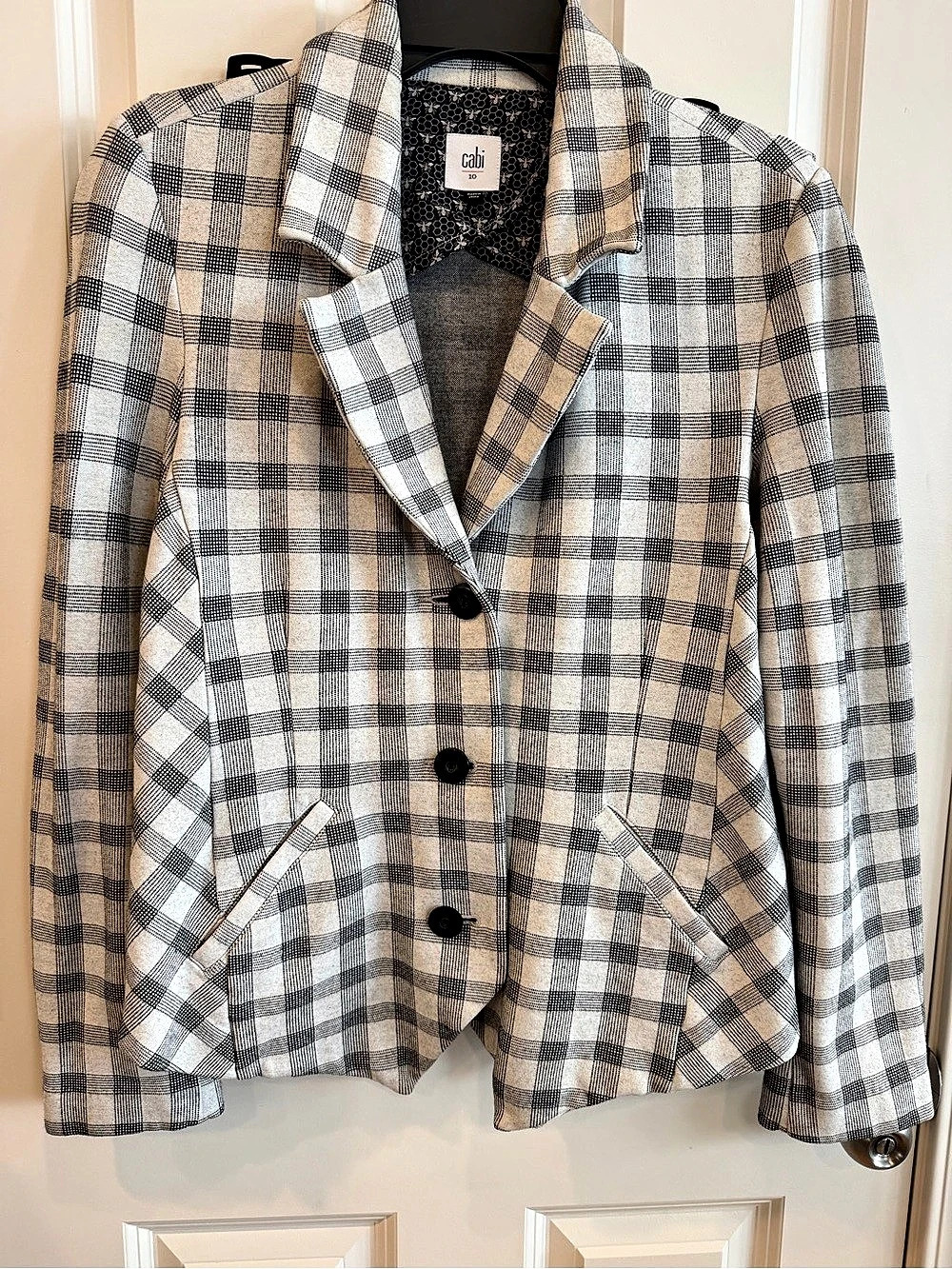 cabi Checkup Blazer Plaid Blazer & Skirt Set Gray & White Size 10